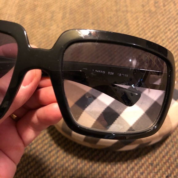 Burberry Black Sunglasses And Case - Picture 6 of 8